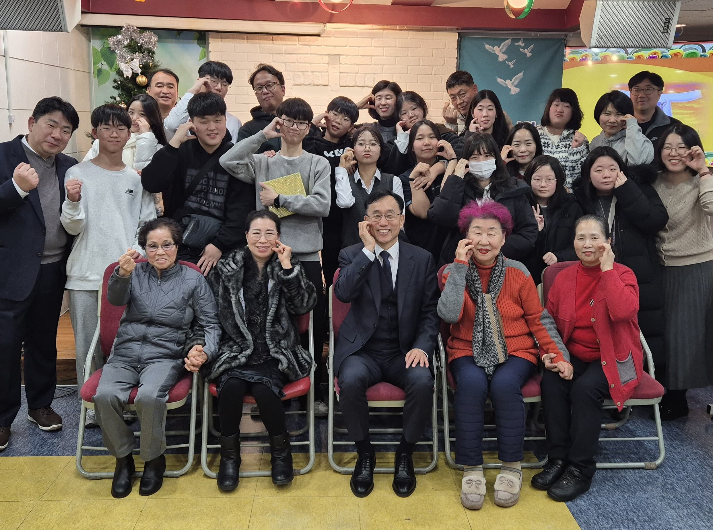 예수사랑교회 - 주일단체